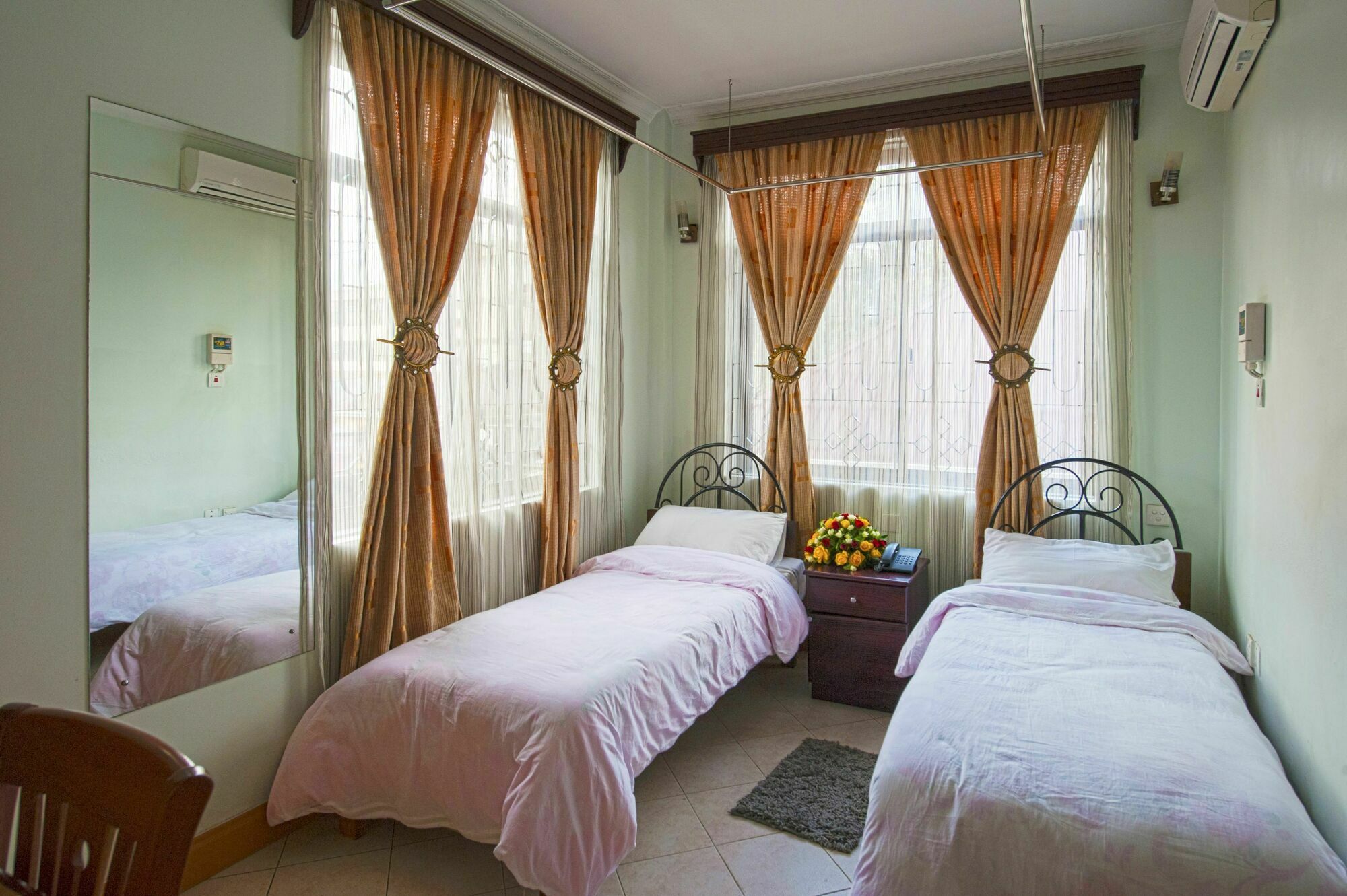 Jevas Hotel Аруша Екстериор снимка